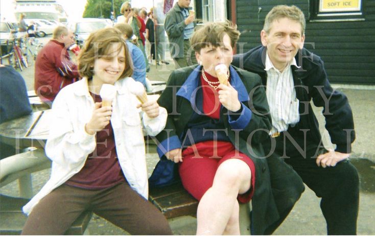 Family ice cream stop